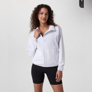 Vuori Women's Renew Trainer Shell Size XS Light Gray